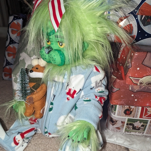 Grinch Baby Doll - Picture 6 of 6